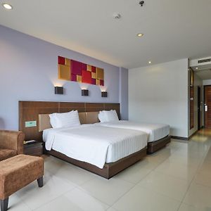 Deluxe Twin South Wing